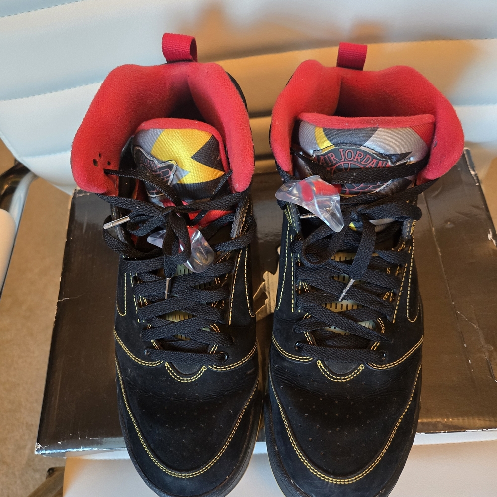 Jordan Mens Black and Red Sneakers
